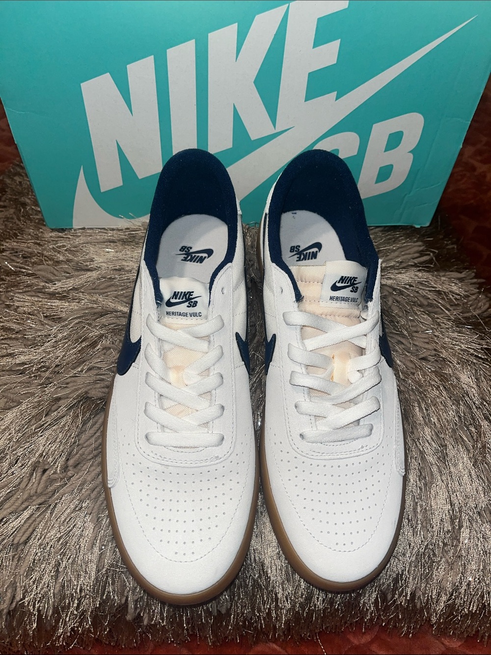 Nike White and Navy SB Heritage Vulc Skate Shoes - Picture 3 of 6